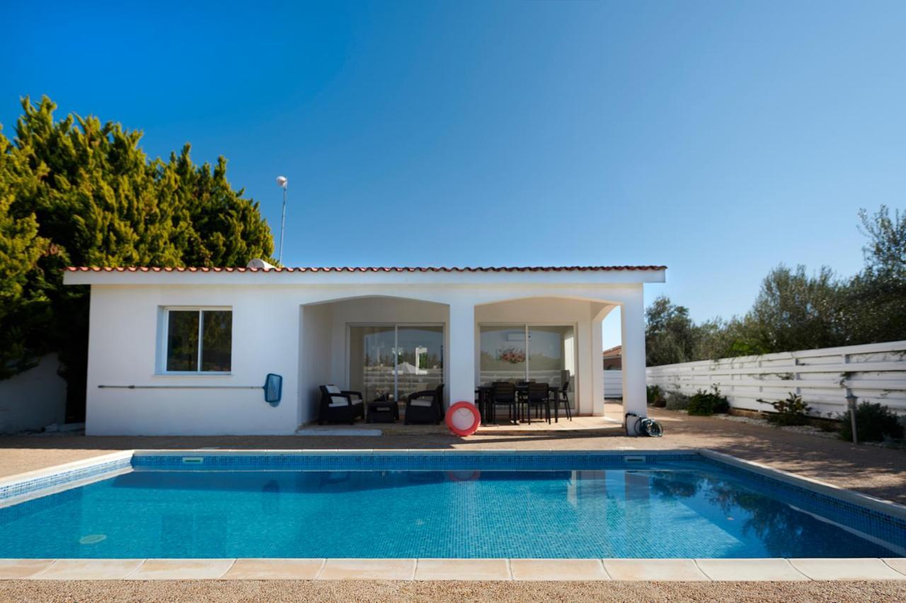 Bungalow Casa Bonita By Ezoria Villas コーラル・ベイ エクステリア 写真