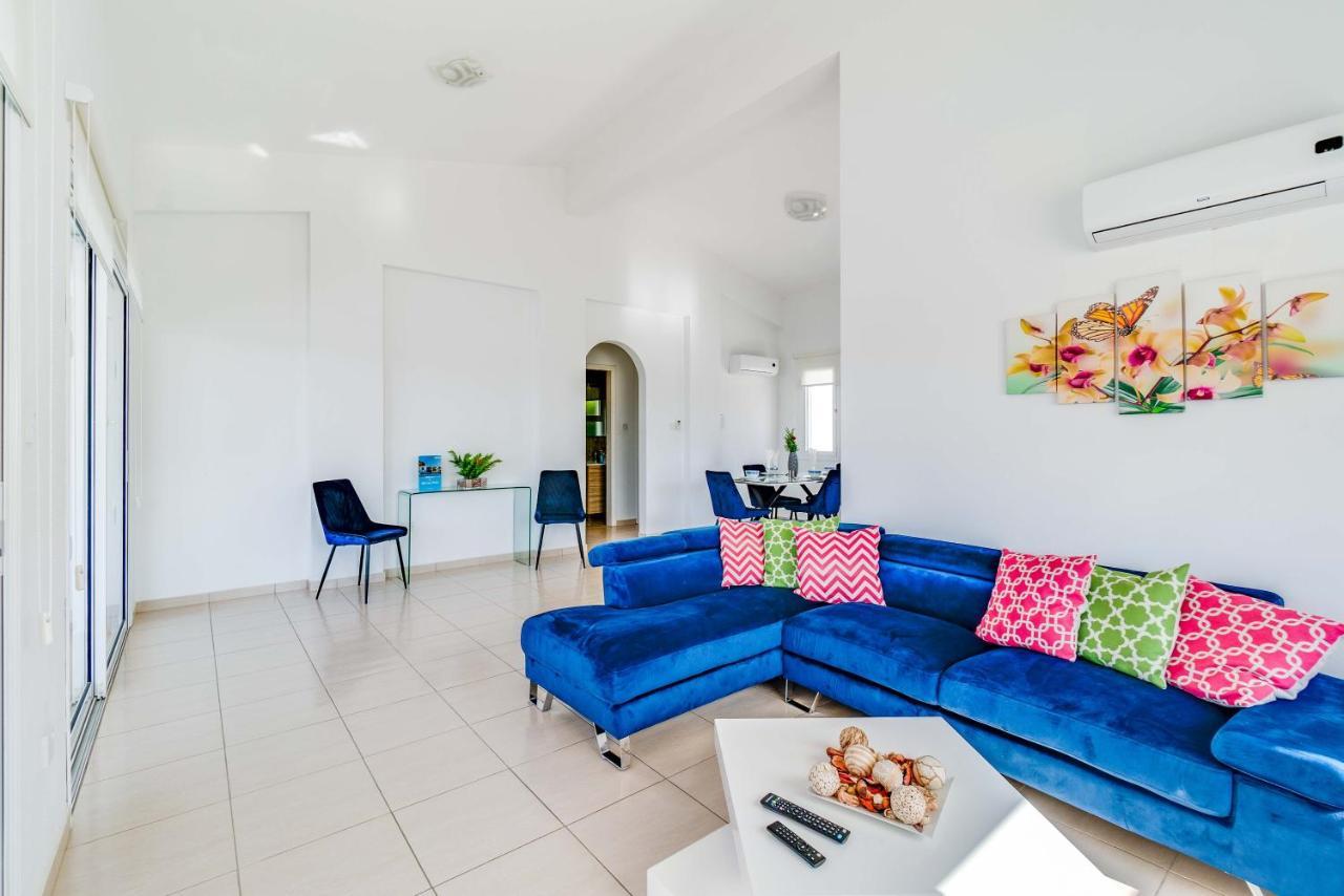 Bungalow Casa Bonita By Ezoria Villas コーラル・ベイ エクステリア 写真
