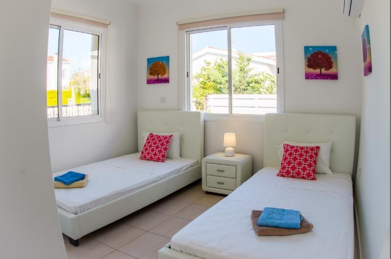 Bungalow Casa Bonita By Ezoria Villas コーラル・ベイ エクステリア 写真